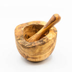 Mörser mit Stössel mit rustikalem Rand aus Olivenholz