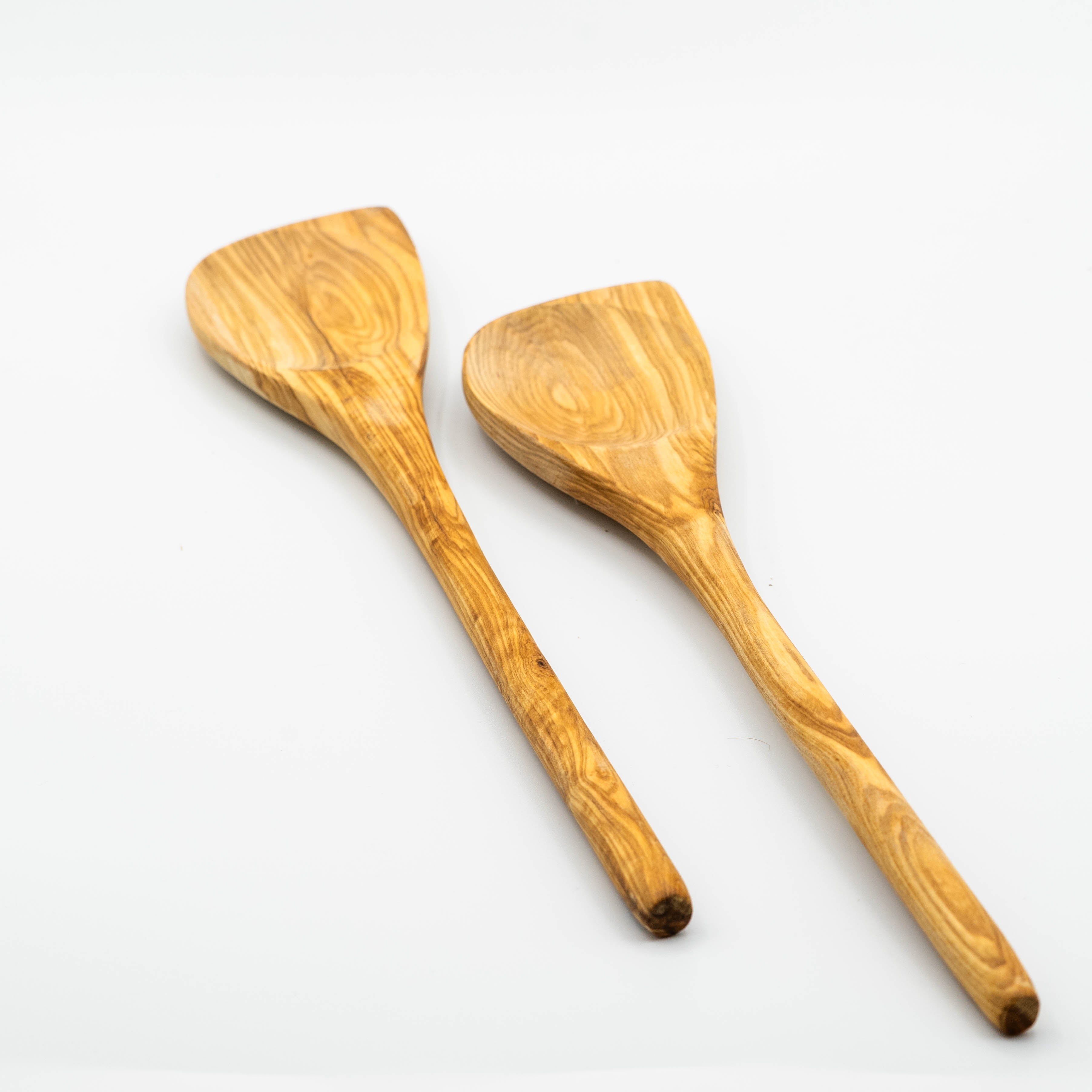 Schräger Kochlöffel mit Spitze aus Olivenholz