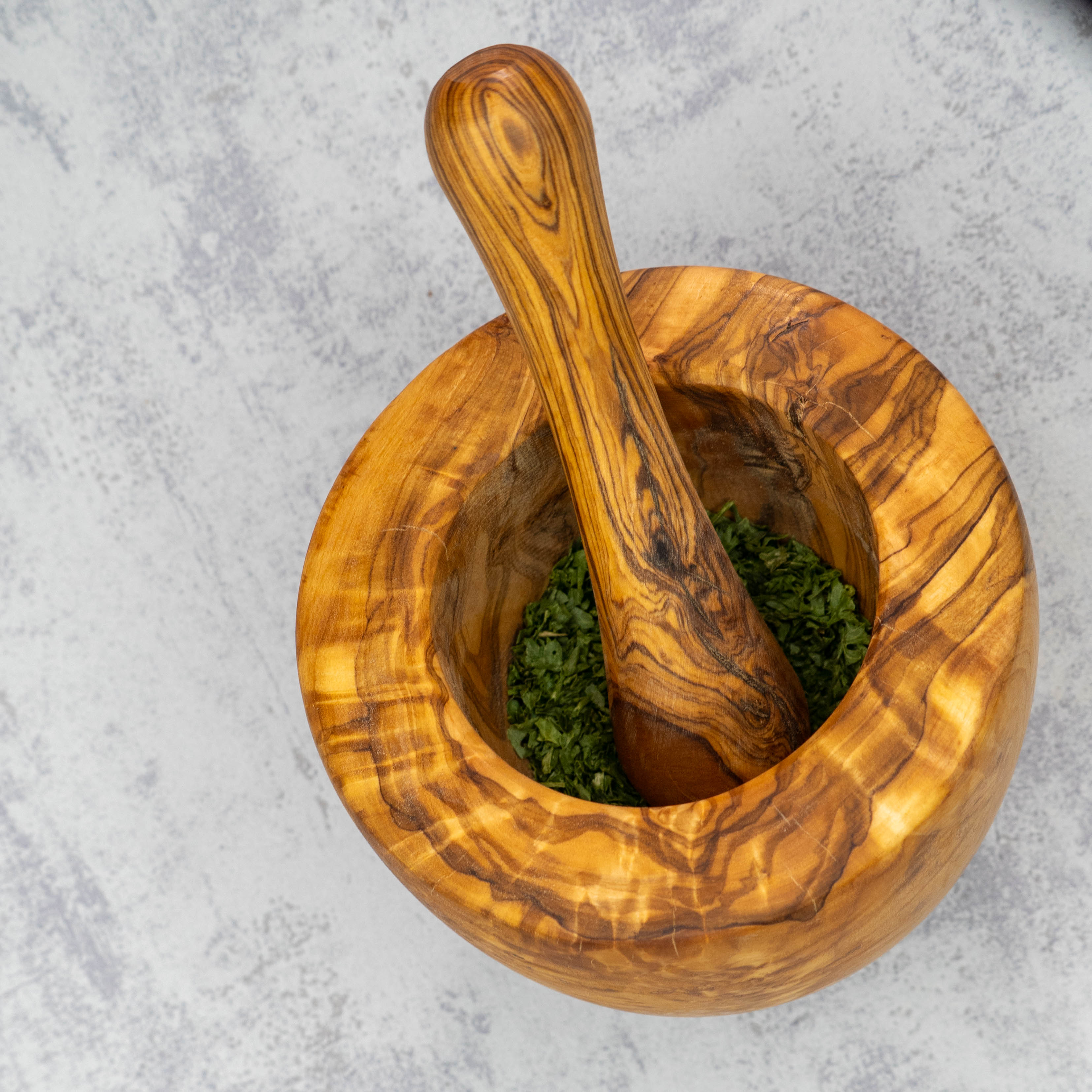 Mörser mit Stössel mit glattem Rand aus Olivenholz