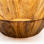 Massive Schalen aus Olivenholz